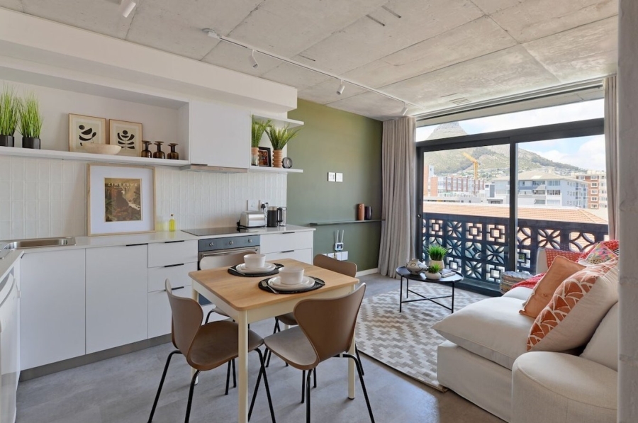 2 Bedroom Property for Sale in Sea Point Western Cape